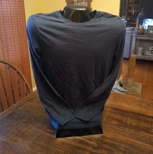 Men's Old Navy long sleeved tee